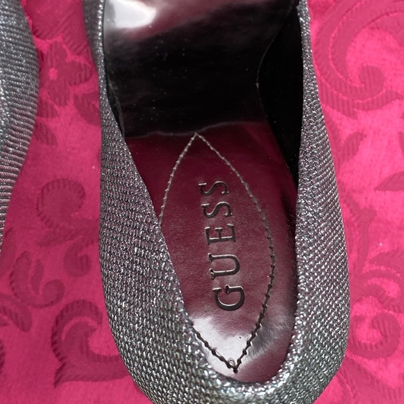 🎉💎🎉HOST PICK BEST IN SHOES POSH PARTY🎉💎🎉Guess Silver mesh heels never worn - Picture 3 of 11